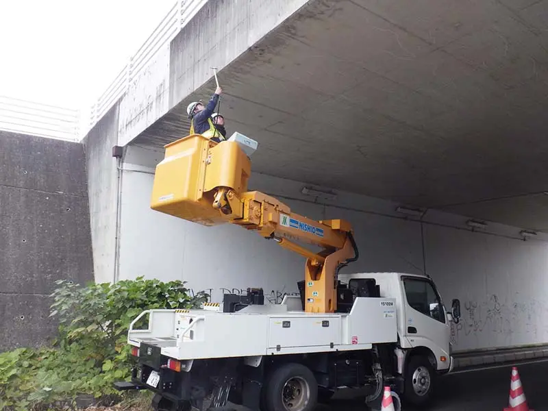橋梁点検 スカイムーバー